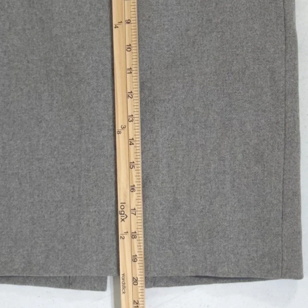 J Crew The Pencil Skirt Size 4 (29x20) Gray Wool Blend Back Zip Back Vent Career